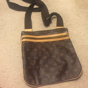 Authentic Louis Vuitton cross body