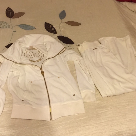 Michael Kors sweater and pants outfit