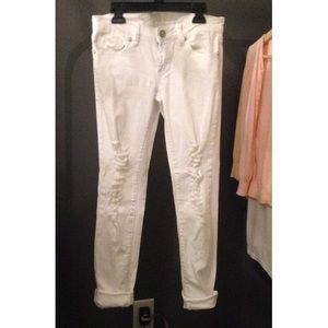 White skinny jeans