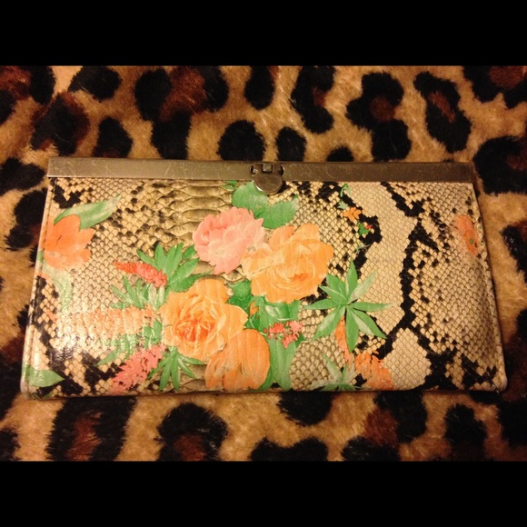 Wallet from rue21 - Picture 1 of 2