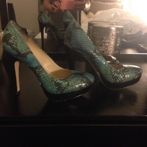 Pumps - Picture 2 of 3