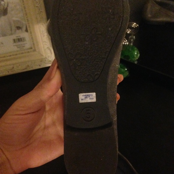 America eagle outfitters grey flats size 5 - Picture 2 of 3
