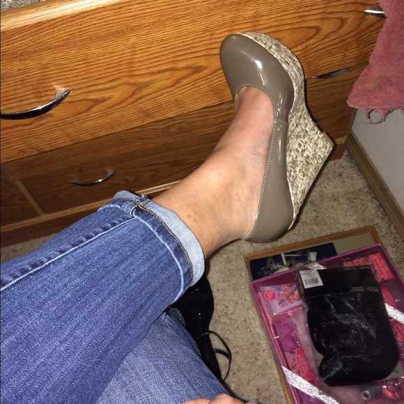 Steve Madden heels. PERFECT CONDITION - Picture 3 of 3