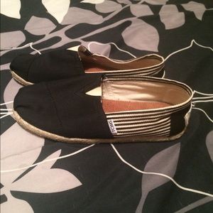 Brand New Toms Men
