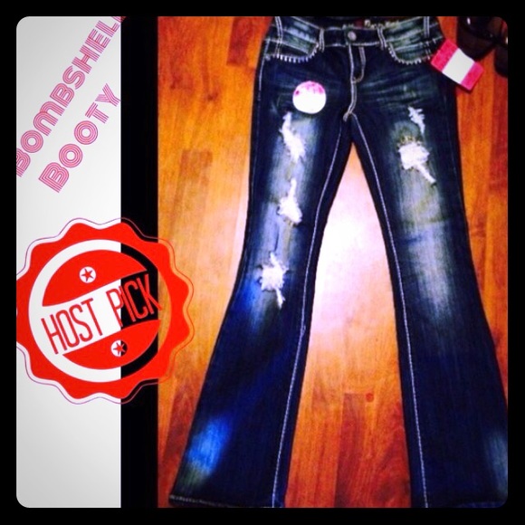 🎀BNWT Almost Famous Jeans🎀