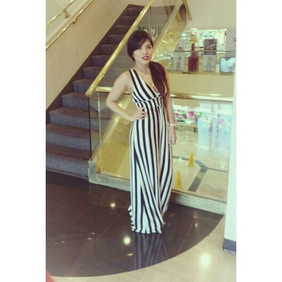 Black and White Striped Dress - Picture 1 of 1