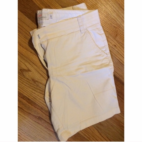 GAP/ J Crew cream/chambray shorts bundle