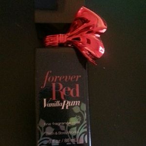 Sold***New Forever Red Bath & Body Works 3fl Oz