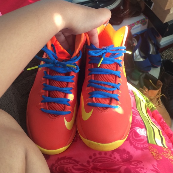 Kevin Durrant shoes(Nike) - Picture 2 of 3