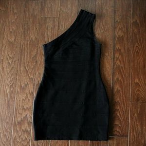 EXPRESS BLACK ONE SHOULDER SLEEVE DRESS