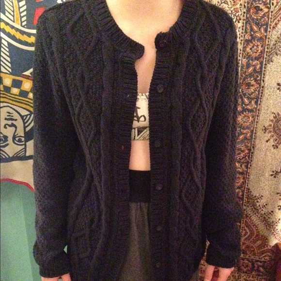 Sweater - Picture 1 of 2