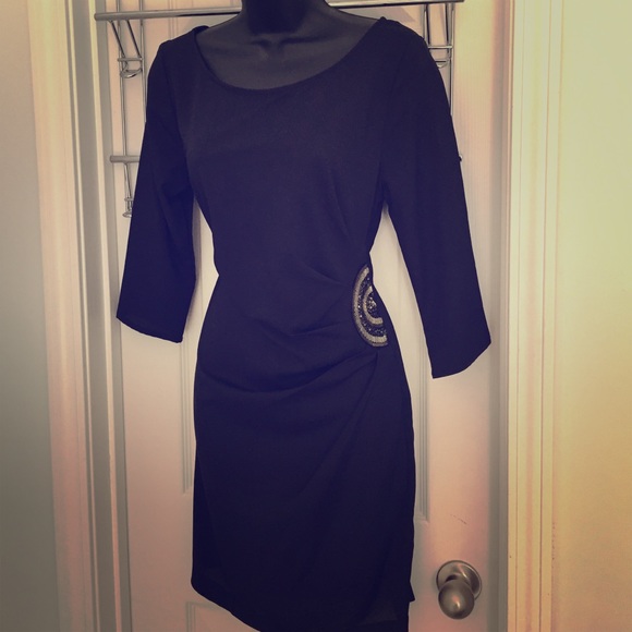 Little black dress with metal accents - Picture 1 of 3