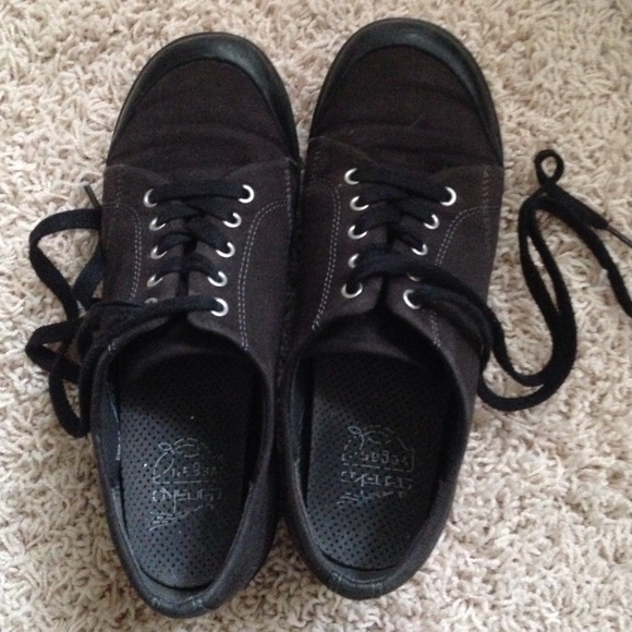 Dansko vegan shoes in black size 38