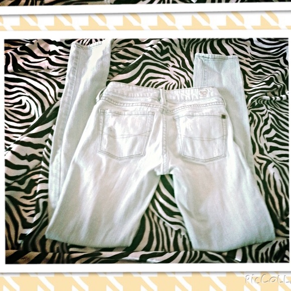 Bullhead 00 skinny jeans bleach color