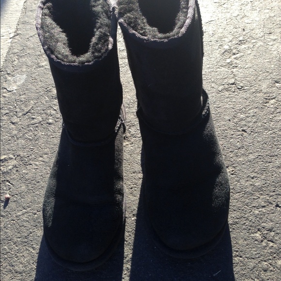 UGGS