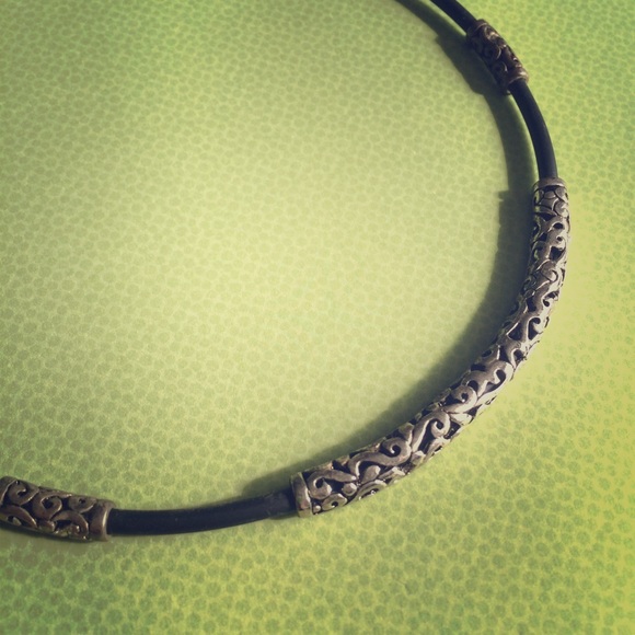 Short Black & Metal Necklace