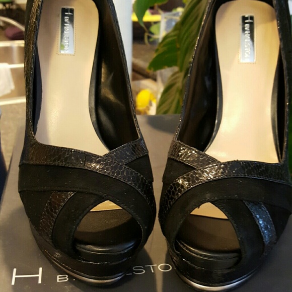 Black Halston Pumps - Picture 2 of 2