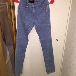 NWT Aztec Skinnys