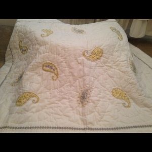 Pottery barn quit crib blanket