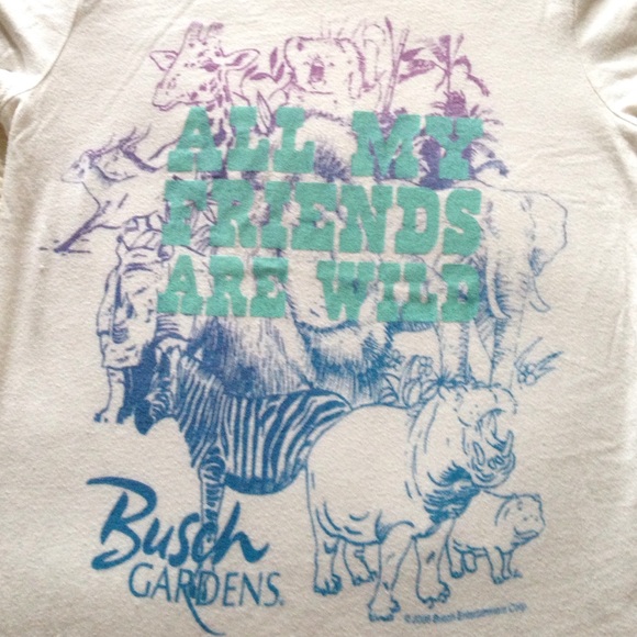 🐘 | •Graphic Tee• - Picture 3 of 3