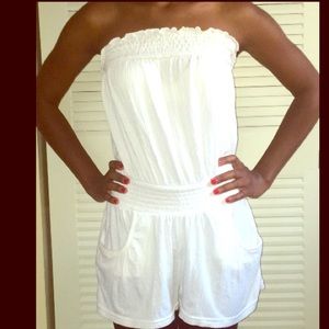 White romper with pockets (2front) 1 back