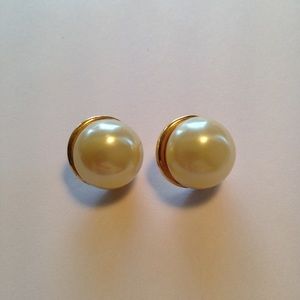 🚫⛔️DO NOT BUY⛔️🚫Pearl Stud bundle