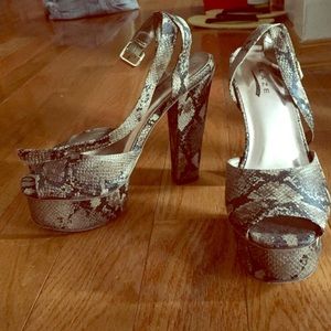 Python Snakeskin Stacked Platform Heel Size 8