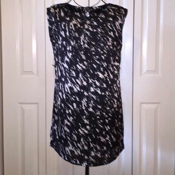Cute and chic dress for a night out on the town!