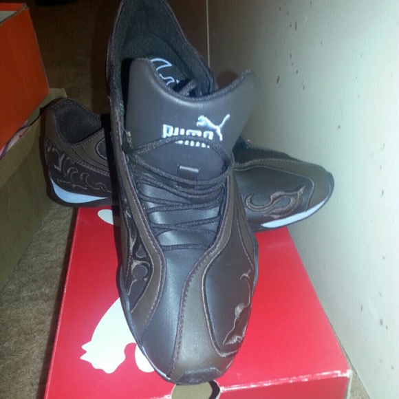 Puma tennis shoes