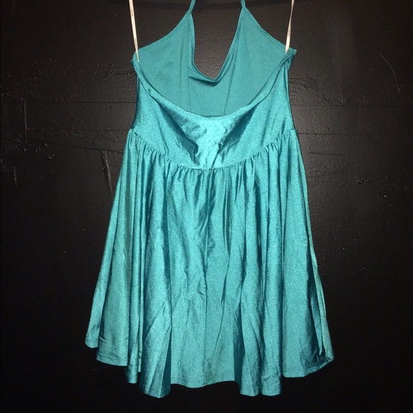 Turquoise halter top. - Picture 2 of 2