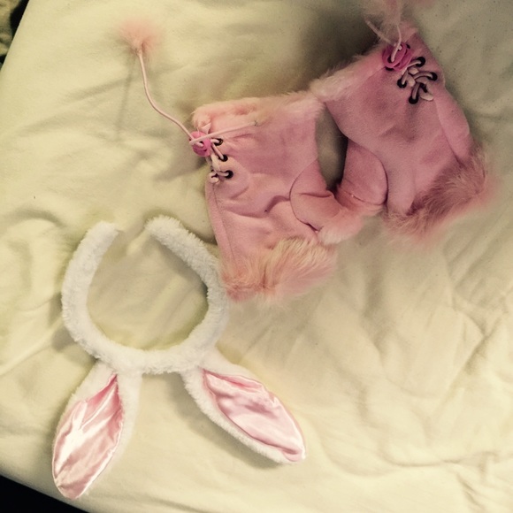 Pink bunny ears and gloves