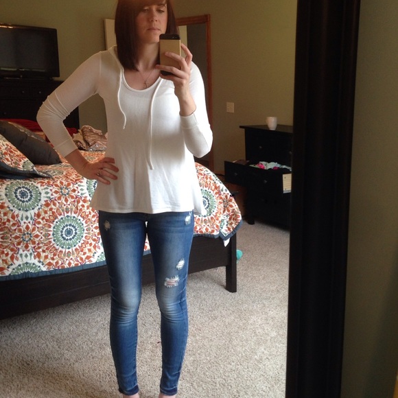 Freeloader Hooded white jersey top, so comfy!