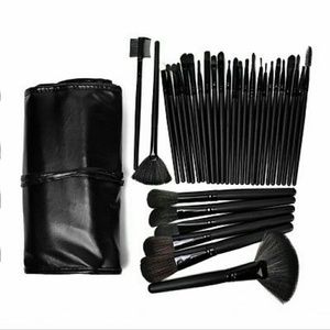 NEW!! 32 piece makeup brush set