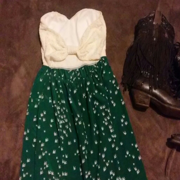 Dress<3 - Picture 2 of 3