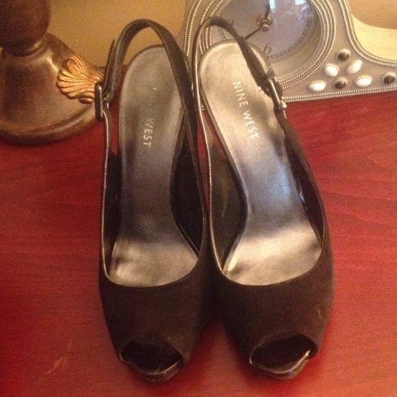 Nine West black open-toed sling back heels