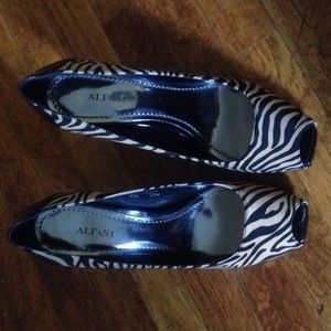 Tiger print Alfani pumps