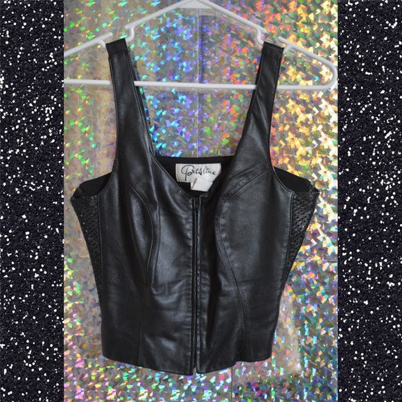 ✨BLACK LEATHER ZIP CROP✨
