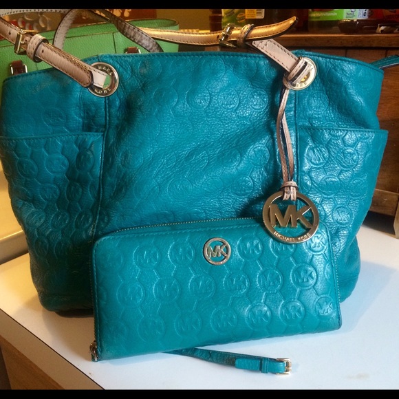 Michael Kors Handbags - Teal/turquoise Michael kors purse & wallet