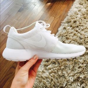 All White Nike Roshe Running Shoes