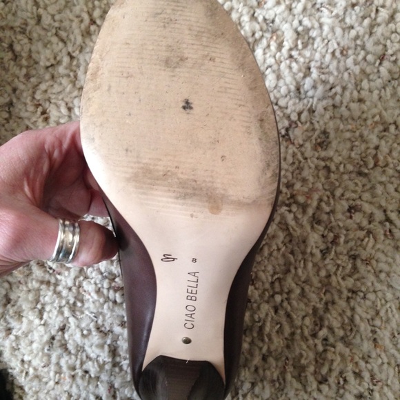 100% Leather Ciao Bella Heels - Picture 4 of 4