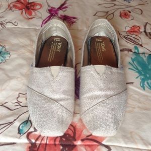Silver Threaded TOMS
