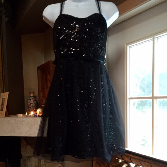 ๐โจFRENCH CONNECTION BLACK RHINESTONE SEOUIN DRESS - Picture 3 of 4