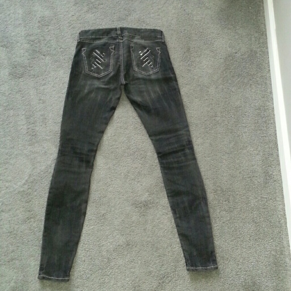 Beautiful Express Jeans - Picture 2 of 4