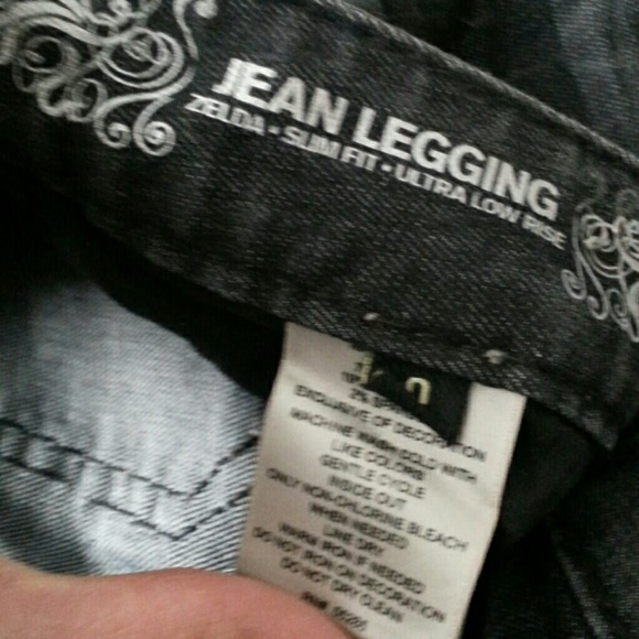 Beautiful Express Jeans - Picture 4 of 4