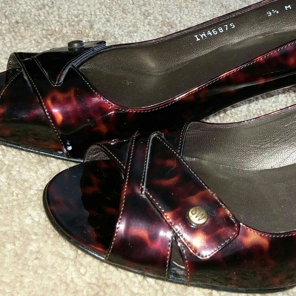 Tortoise shell heels - Picture 3 of 3