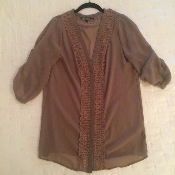 Beige 3/4 sleeve, sheer button up