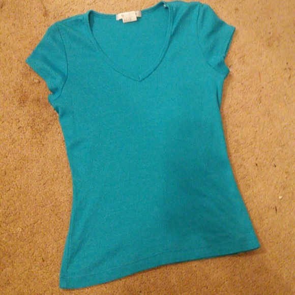 v-neck - Picture 2 of 2