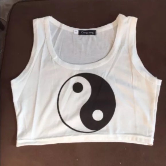 Yin Yang Feng Shui Graphic Crop Top