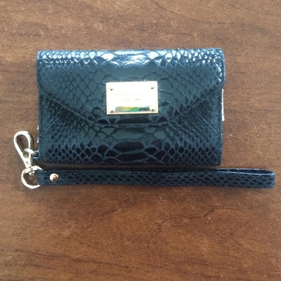Michael Kors iPhone 4 Clutch