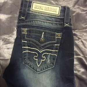 NEVER BEEN WORN ROCK REVIVAL JEANS